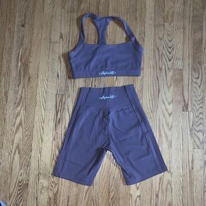 Alphalete pulse surge workout set. Sports bra and biker shorts.